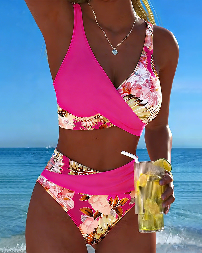 Millie | Bikini with contrast floral pattern and slit