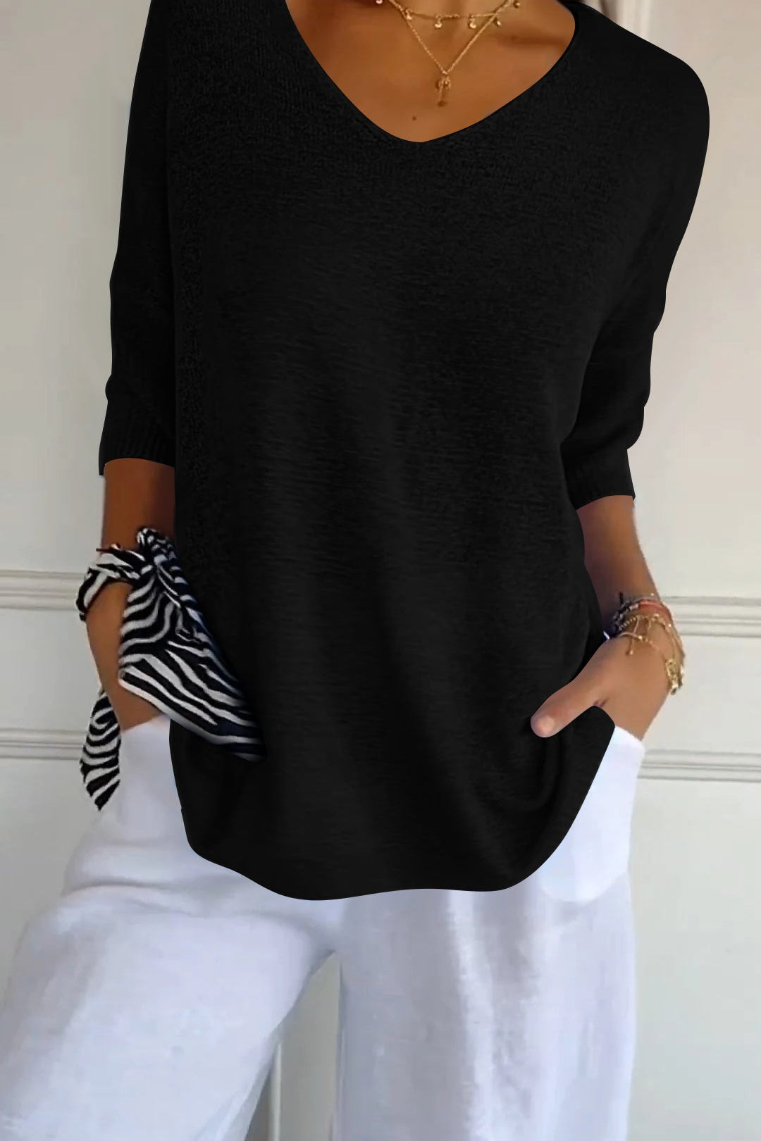 Isabelle | Casual V-Neck Top
