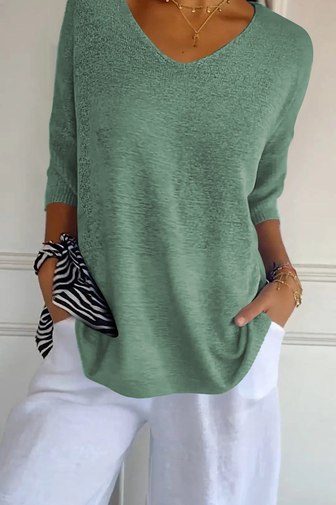 Isabelle | Casual V-Neck Top