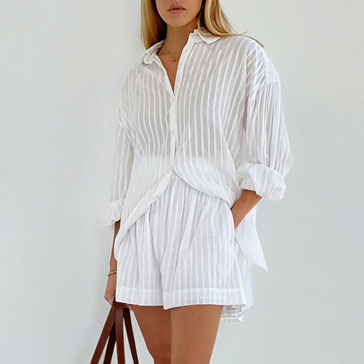 Hannah | Airy set consisting of a buttoned blouse and shorts